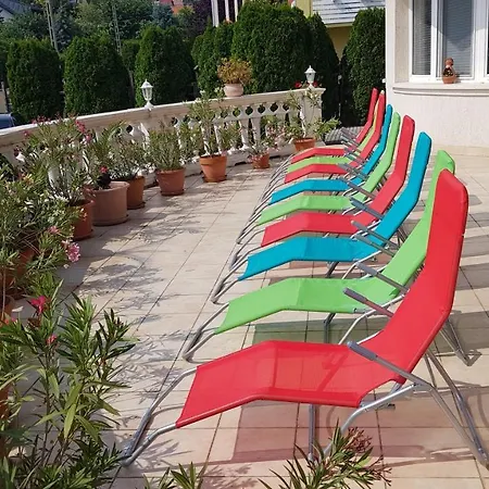 Pihenes Haza-Relax Apartmanhaus Gyenesdias Exterior photo