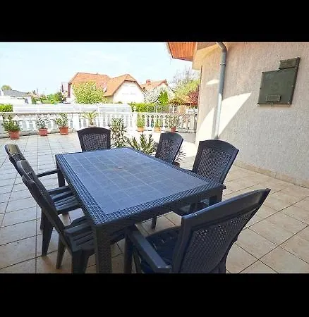 Pihenes Haza-Relax Apartmanhaus Gyenesdias Exterior photo