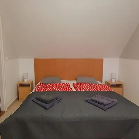 Pihenes Haza-Relax Apartmanhaus Gyenesdias Exterior photo