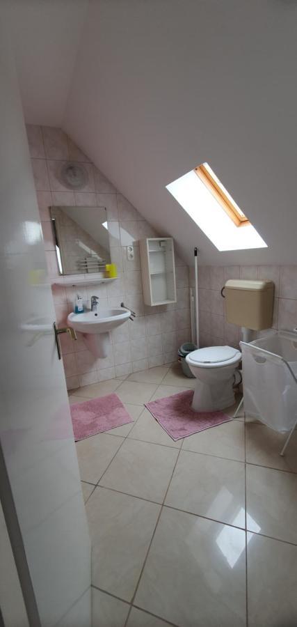 Pihenes Haza-relax Apartmanhaus * Gyenesdias