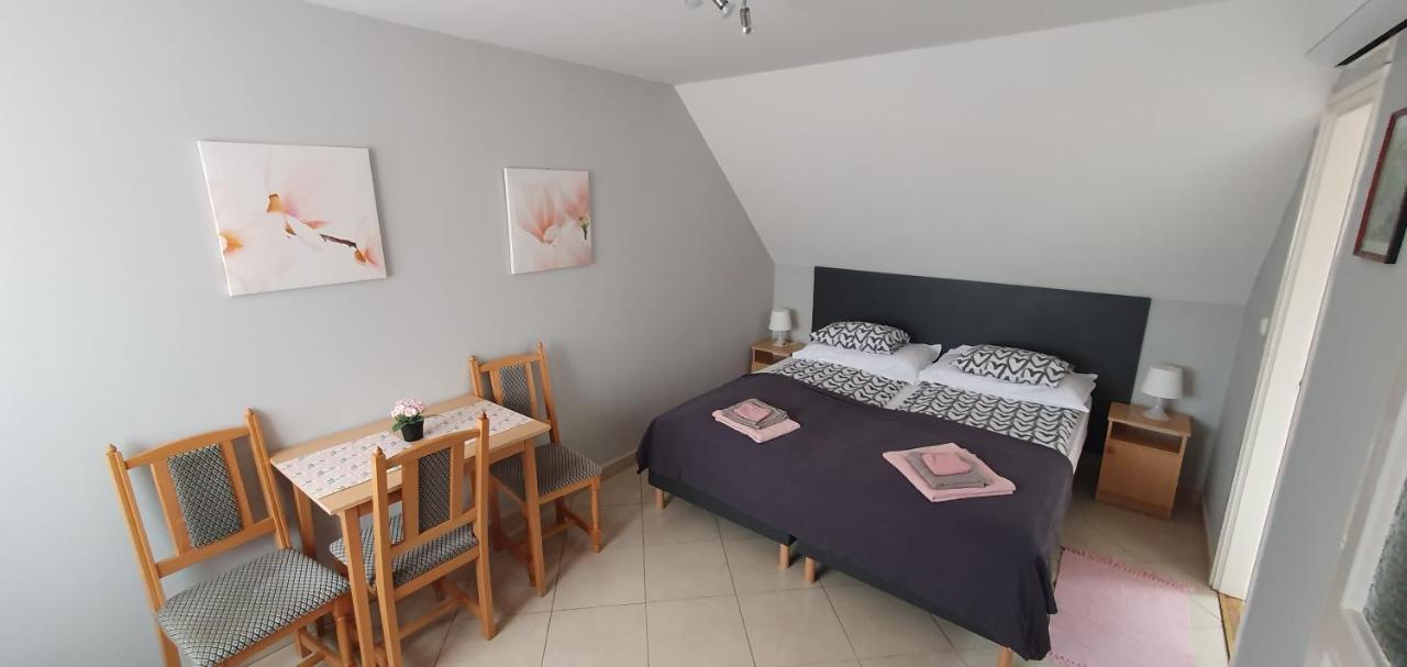 Pihenes Haza-relax Apartmanhaus *
