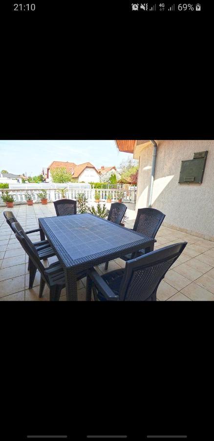 Pihenes Haza-relax Apartmanhaus *