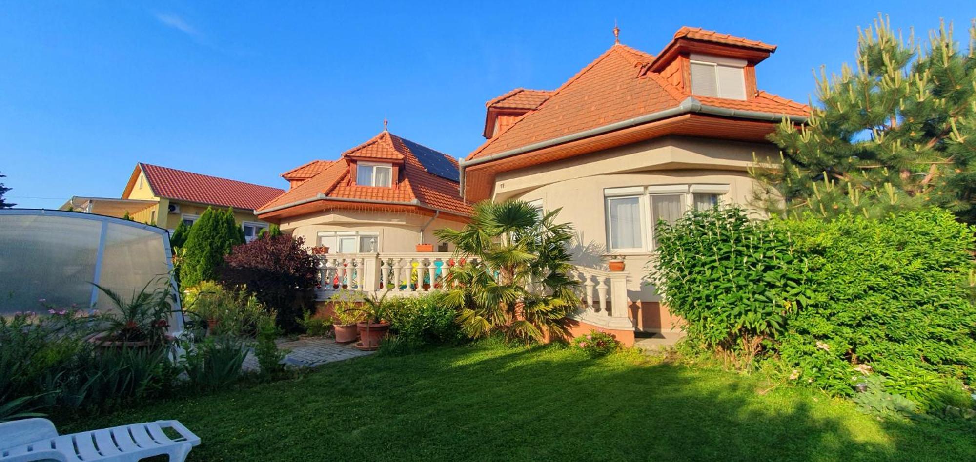 Pihenes Haza-relax Apartmanhaus * Gyenesdiás